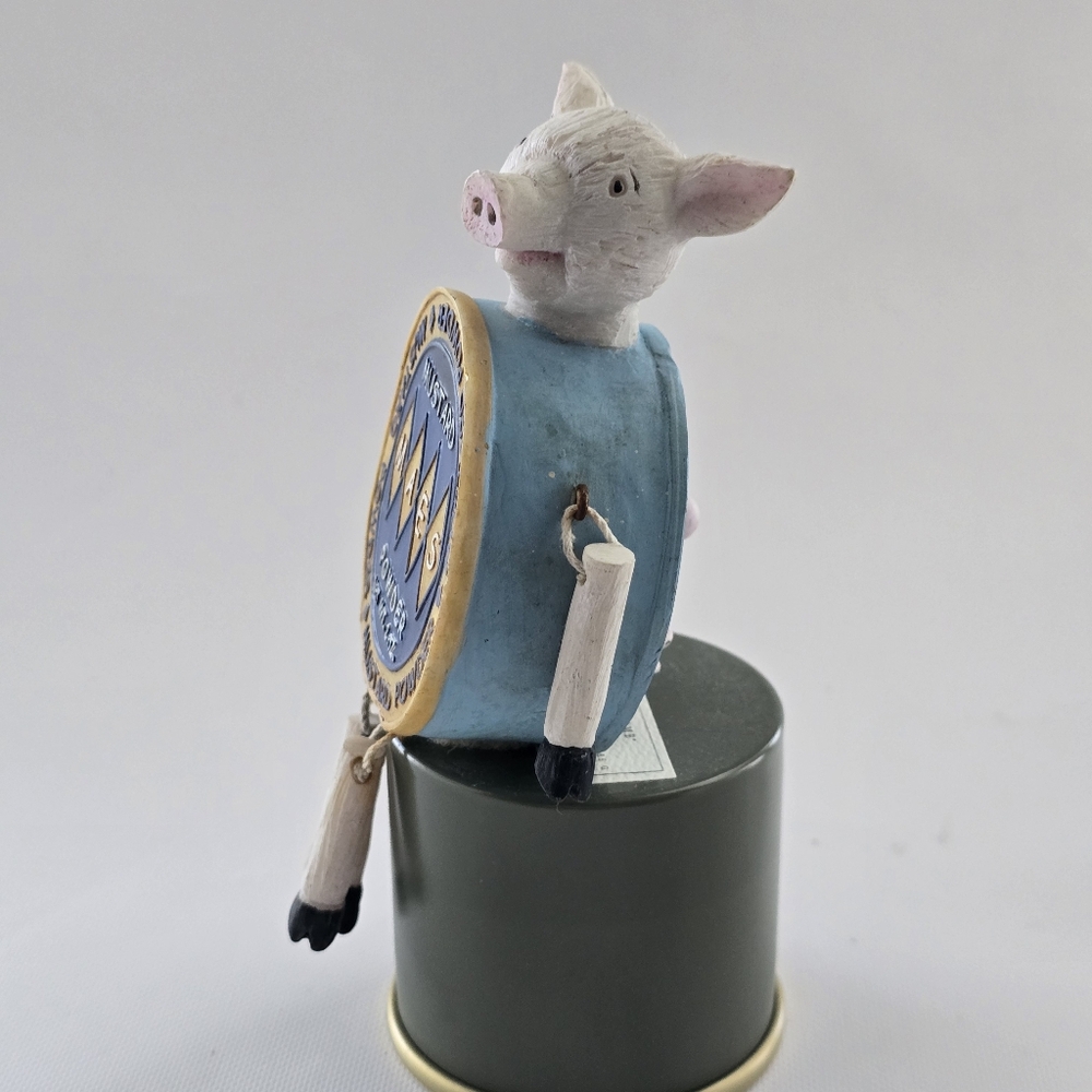 2004 WMG Pig Kitchen Shelf Sitter Mustard MAES Powder Spice Tin Figurine - Picture 3 of 8